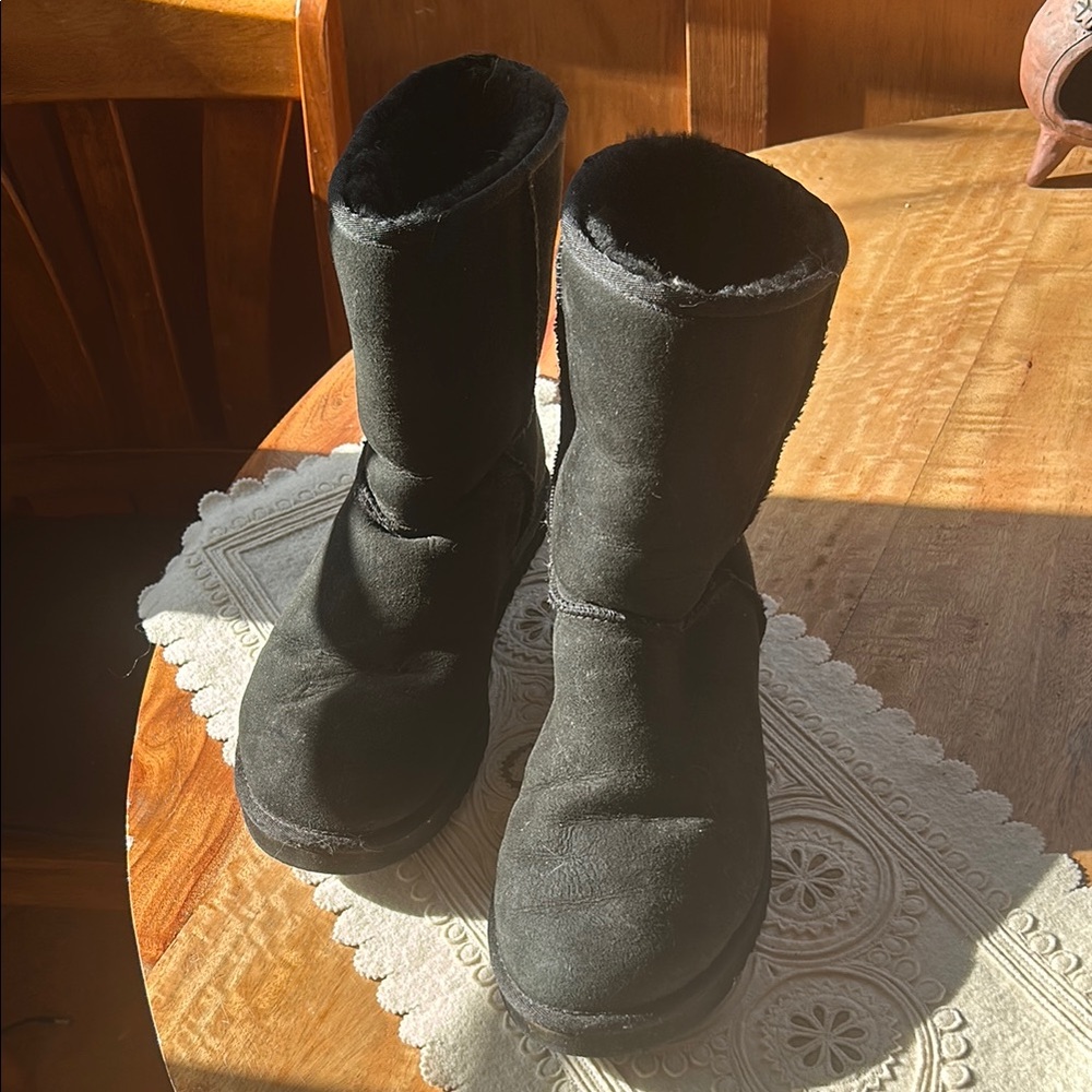 Uggs Classic Short -M11